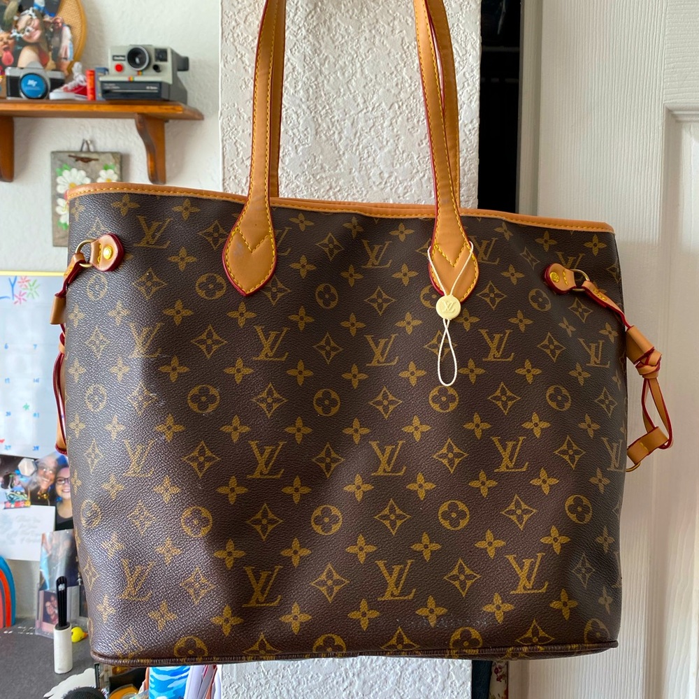 Faux LV Bag 👜